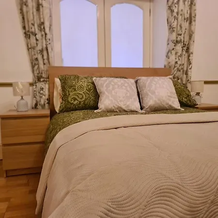 Guest Guest house
