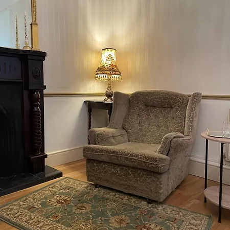 Guest Guest house *