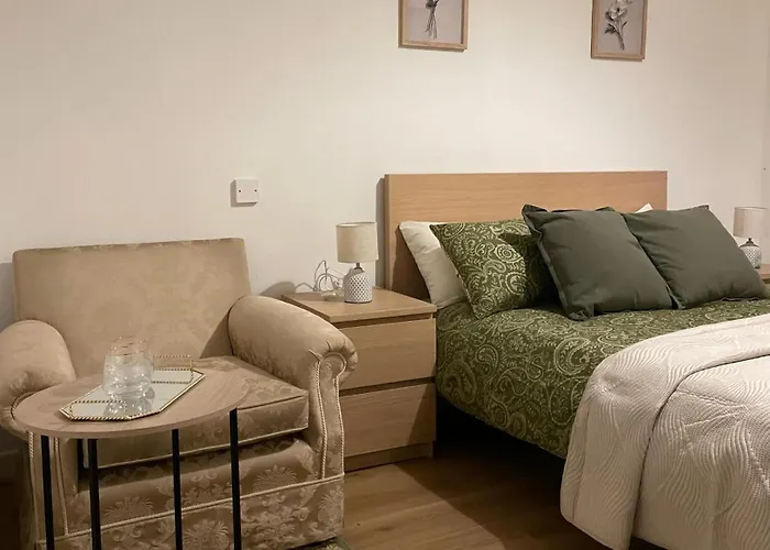 Guest Πανσιόν Naas